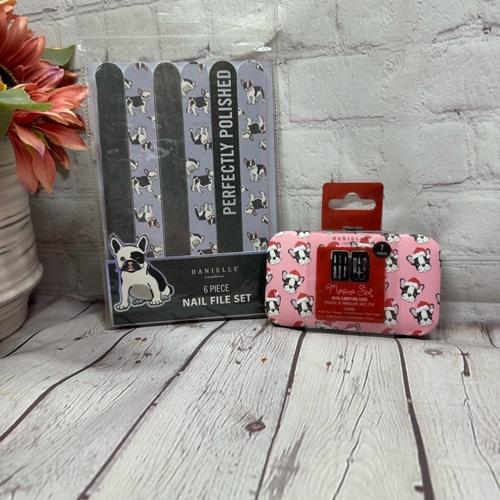 NWT danielle manicure set with carrying case & nail files boston terrier